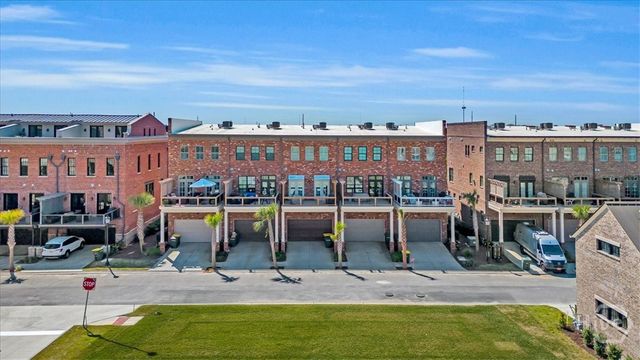 424 Port Street, Savannah, GA 31401