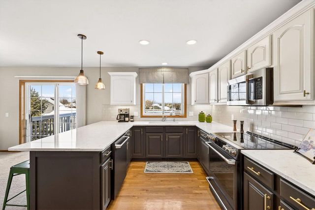 9618 Shadow Ridge Trail, Middleton, WI 53562