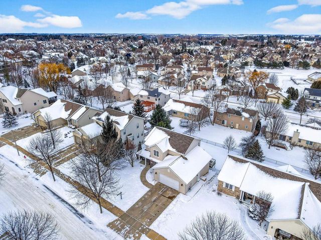 9618 Shadow Ridge Trail, Middleton, WI 53562