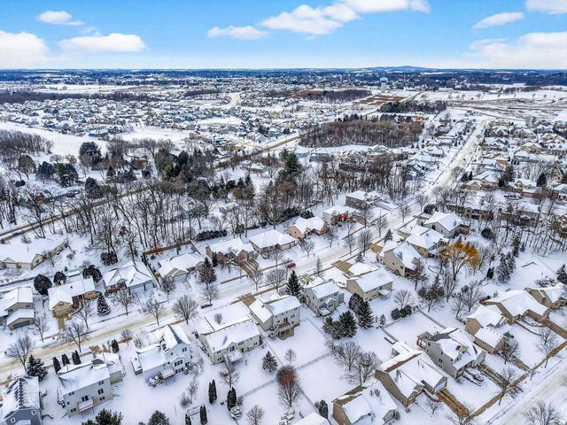 9618 Shadow Ridge Trail, Middleton, WI 53562