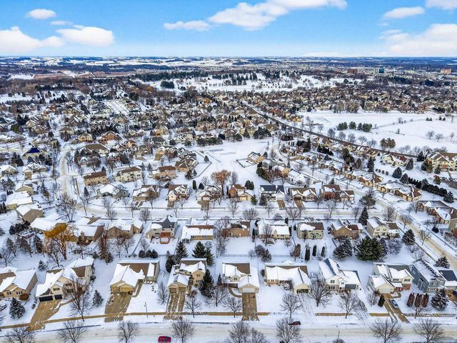 9618 Shadow Ridge Trail, Middleton, WI 53562