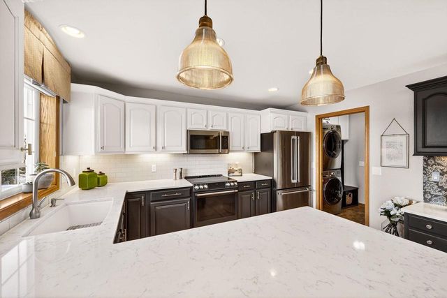 9618 Shadow Ridge Trail, Middleton, WI 53562