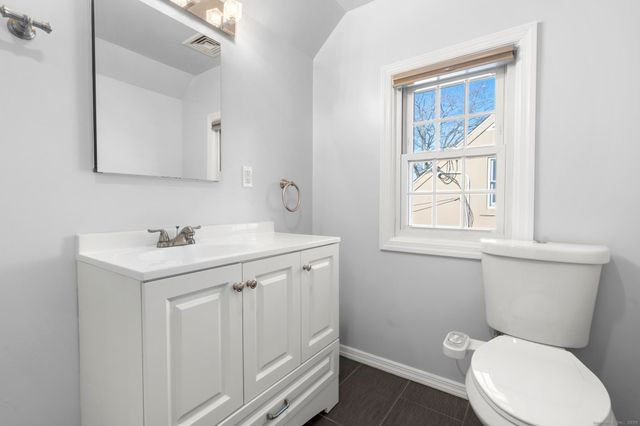 16 Silk Street, Norwalk, CT 06850