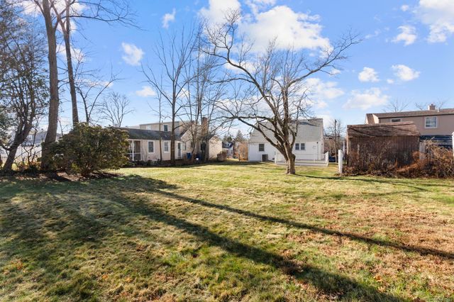 16 Silk Street, Norwalk, CT 06850