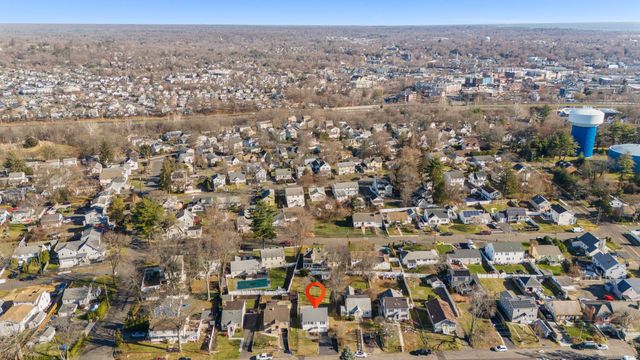 16 Silk Street, Norwalk, CT 06850