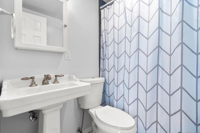 16 Silk Street, Norwalk, CT 06850