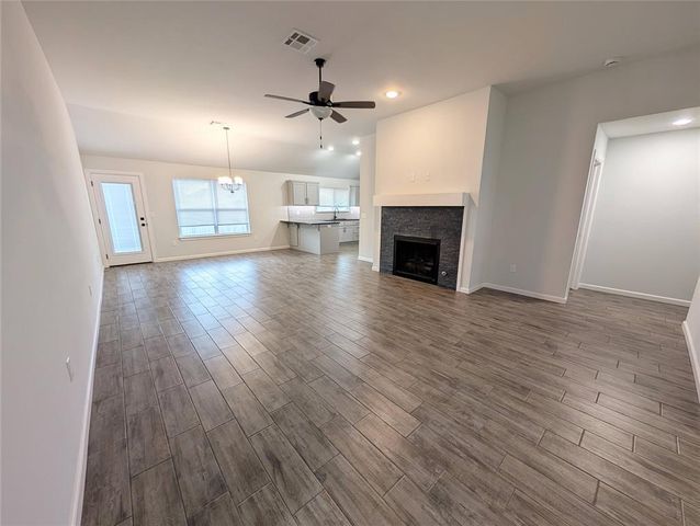 1008 Blackjack Creek Drive, Yukon, OK 73099