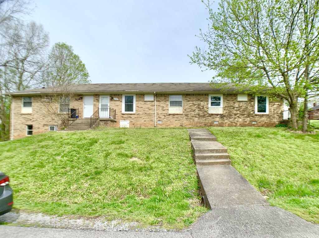 107 Watts Ct, Clarksville, TN 37043