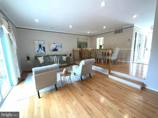 1027 TRAVIS LN, Gaithersburg, MD 20879