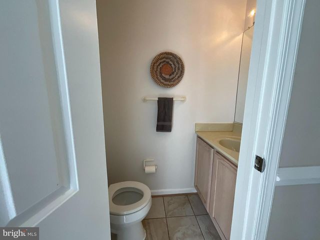 1027 TRAVIS LN, Gaithersburg, MD 20879