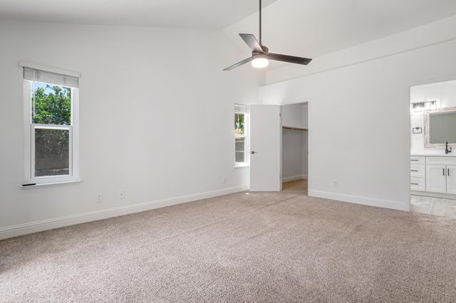 2566 Menlo Avenue, Clovis, CA 93611