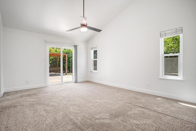 2566 Menlo Avenue, Clovis, CA 93611