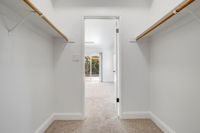2566 Menlo Avenue, Clovis, CA 93611