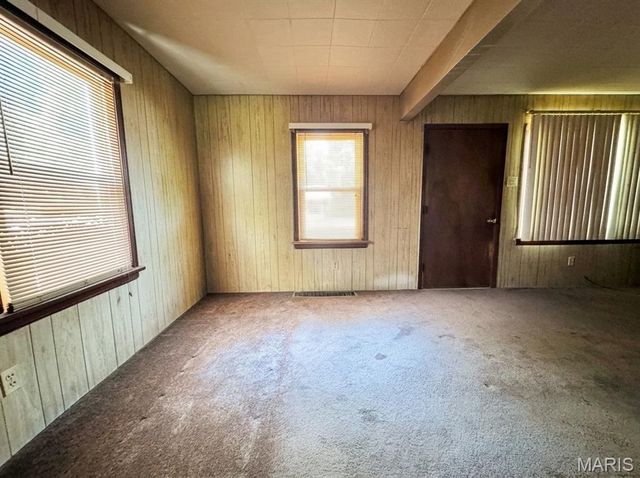 9544 Miriam Avenue, Overland, MO 63114
