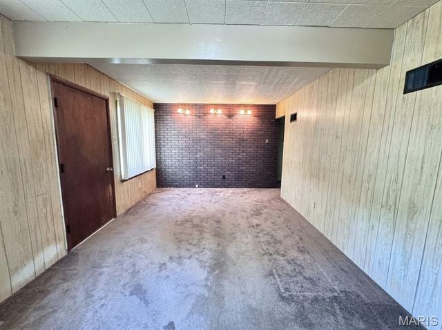 9544 Miriam Avenue, Overland, MO 63114