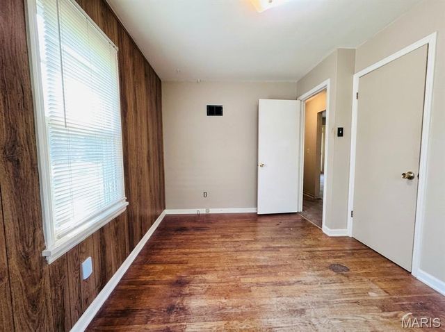 9544 Miriam Avenue, Overland, MO 63114