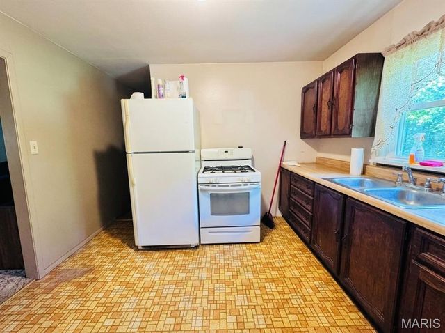 9544 Miriam Avenue, Overland, MO 63114