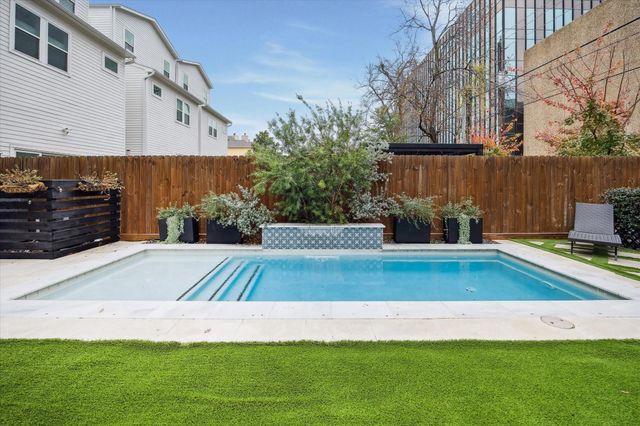 440 W 21st Street, Houston, TX 77008