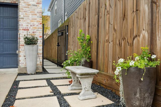 440 W 21st Street, Houston, TX 77008