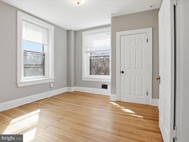 258 8TH ST SE, Washington, DC 20003