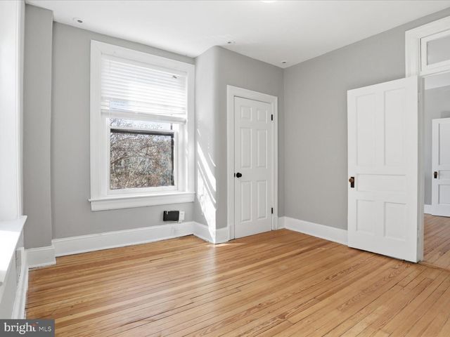 258 8TH ST SE, Washington, DC 20003