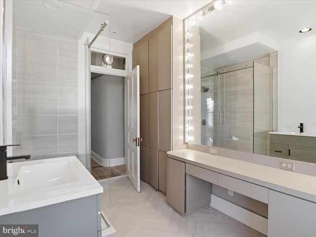 258 8TH ST SE, Washington, DC 20003