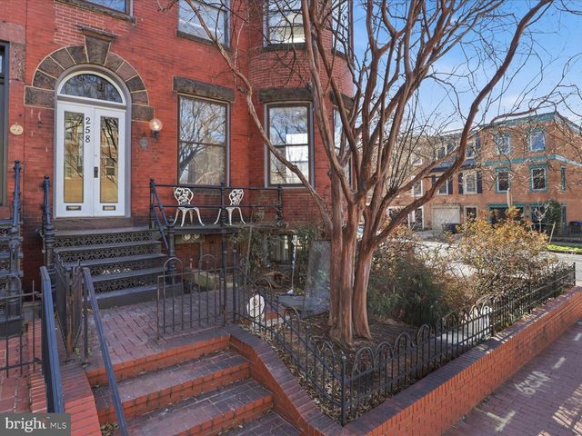 258 8TH ST SE, Washington, DC 20003