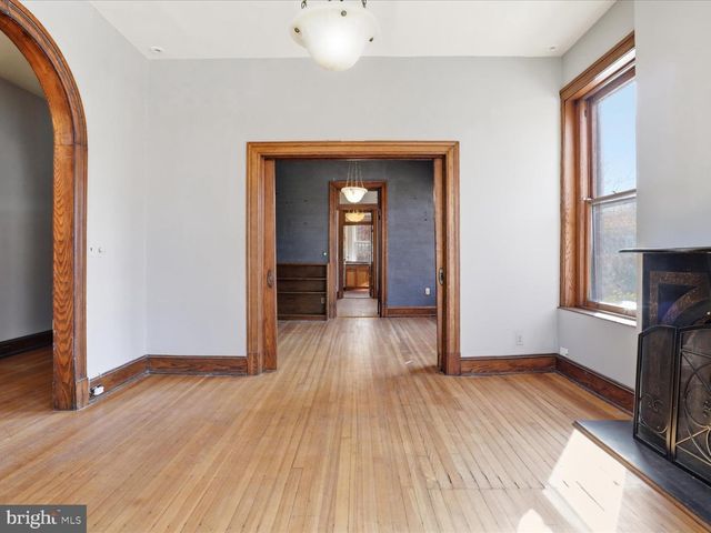 258 8TH ST SE, Washington, DC 20003