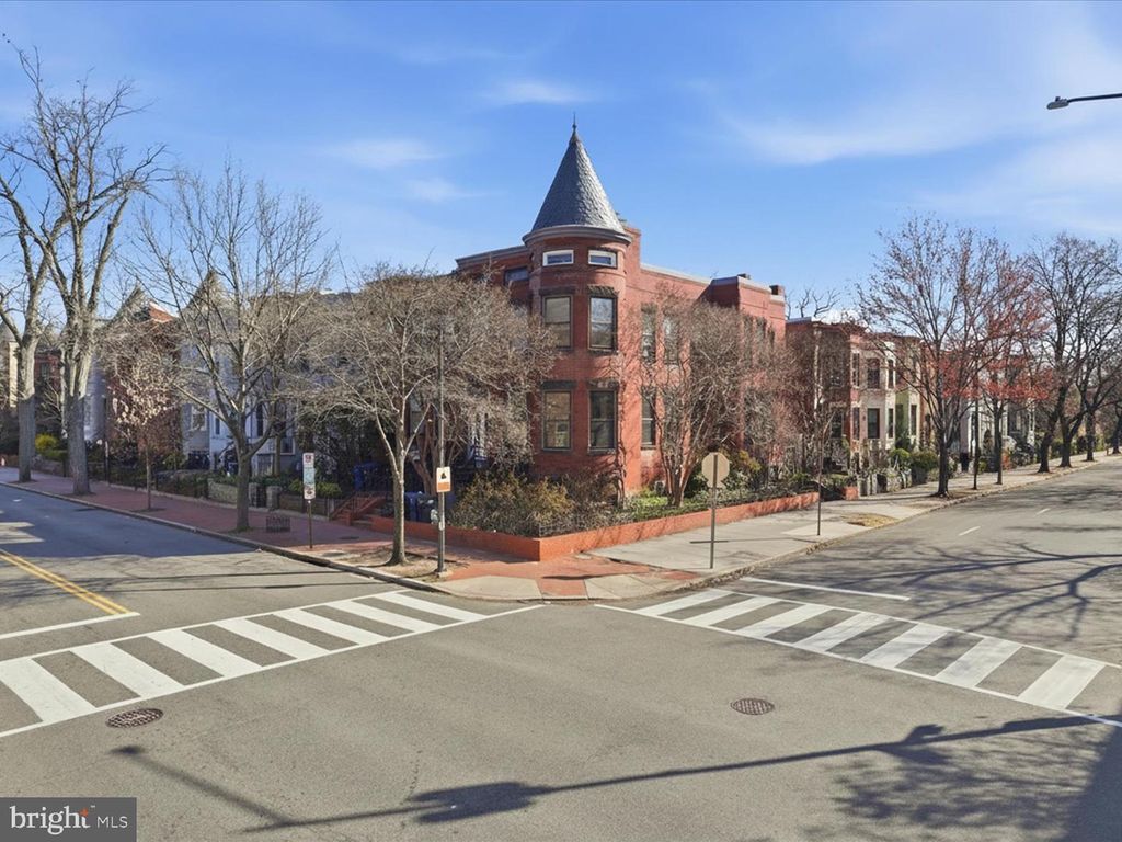 258 8TH ST SE, Washington, DC 20003