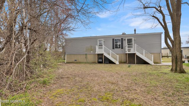 16 Bayshore Mobile Mnr, Hazlet, NJ 07730