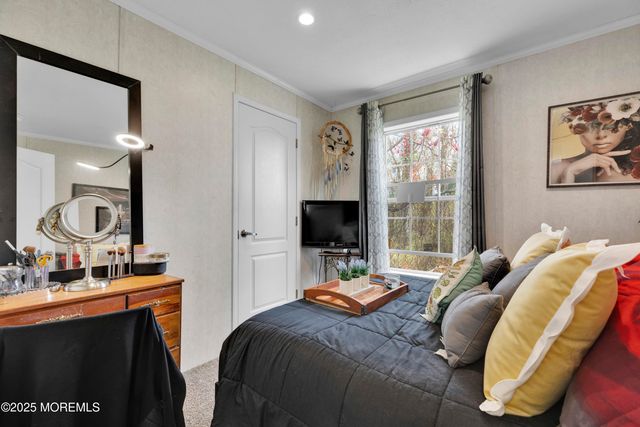 16 Bayshore Mobile Mnr, Hazlet, NJ 07730