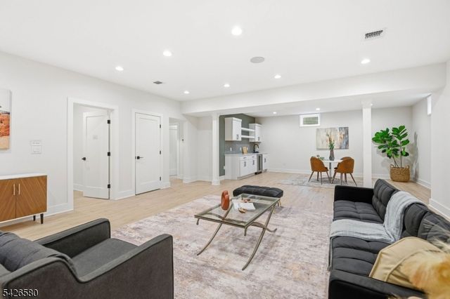 1317 Graymill Dr, Scotch Plains Twp., NJ 07076
