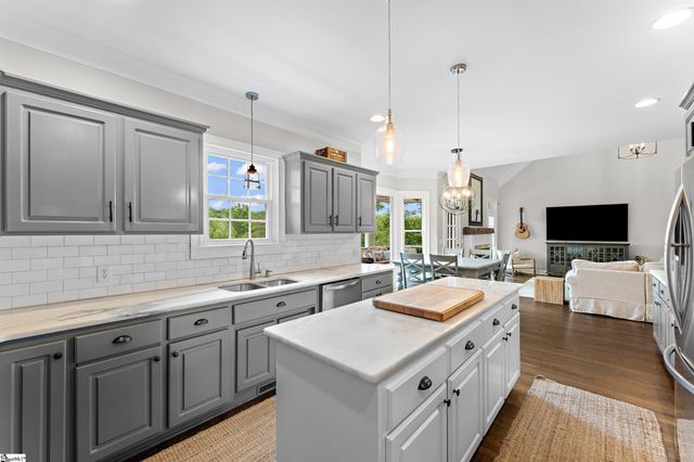 38 Devonhall Way, Taylors, SC 29687