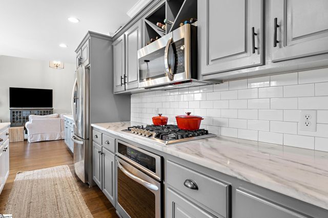 38 Devonhall Way, Taylors, SC 29687