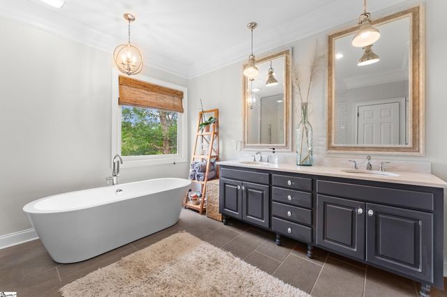38 Devonhall Way, Taylors, SC 29687