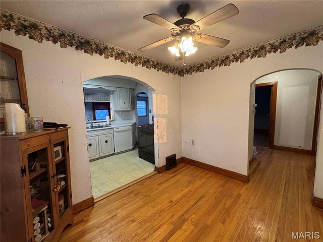 955 S 3rd Street, Festus, MO 63028