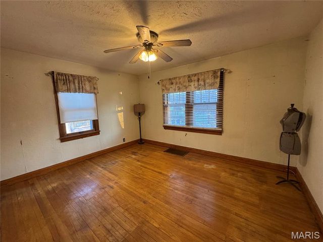 955 S 3rd Street, Festus, MO 63028