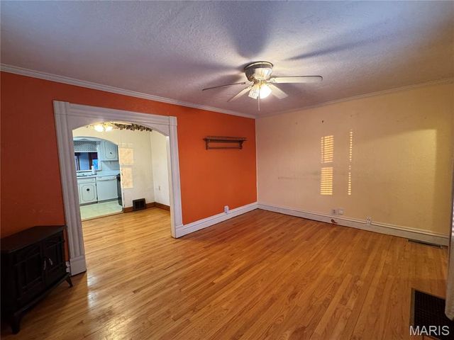 955 S 3rd Street, Festus, MO 63028