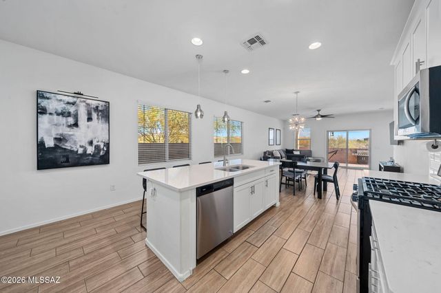 14282 E Yellow Sage Lane, Vail, AZ 85641