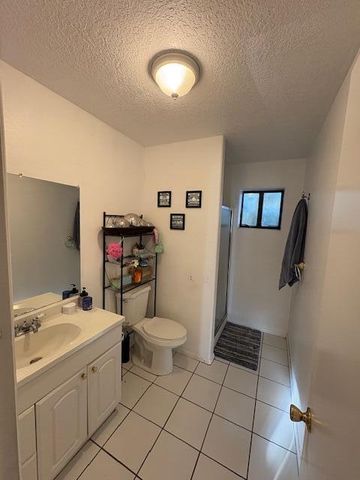 402 Virginia Street NE, Albuquerque, NM 87108