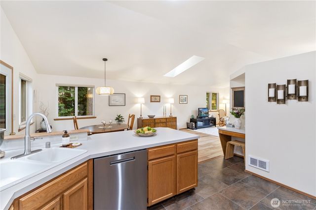 4372 Holcomb Street, Port Townsend, WA 98368