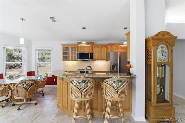 5204 N Tumblewood Drive, Crystal River, FL 34428