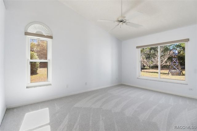 5204 N Tumblewood Drive, Crystal River, FL 34428