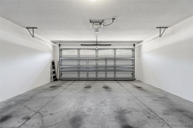 5204 N Tumblewood Drive, Crystal River, FL 34428