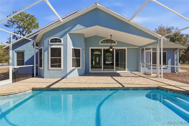 5204 N Tumblewood Drive, Crystal River, FL 34428