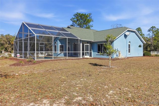 5204 N Tumblewood Drive, Crystal River, FL 34428