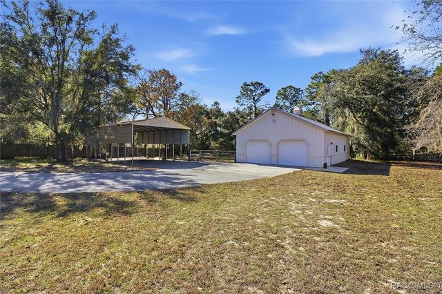 5204 N Tumblewood Drive, Crystal River, FL 34428