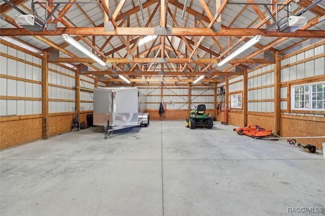 5204 N Tumblewood Drive, Crystal River, FL 34428