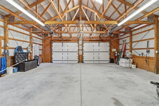 5204 N Tumblewood Drive, Crystal River, FL 34428