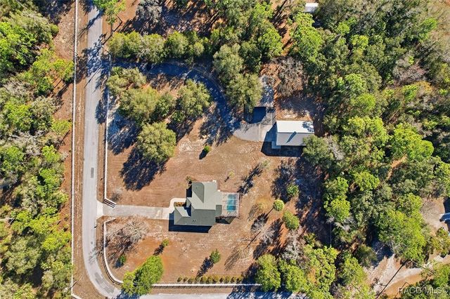 5204 N Tumblewood Drive, Crystal River, FL 34428